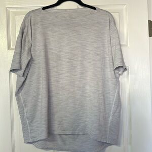 Lululemon Back in Action Boat Neck Tee Size 10 Heather Grey